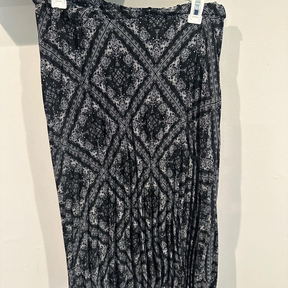 Midi pleated skirt